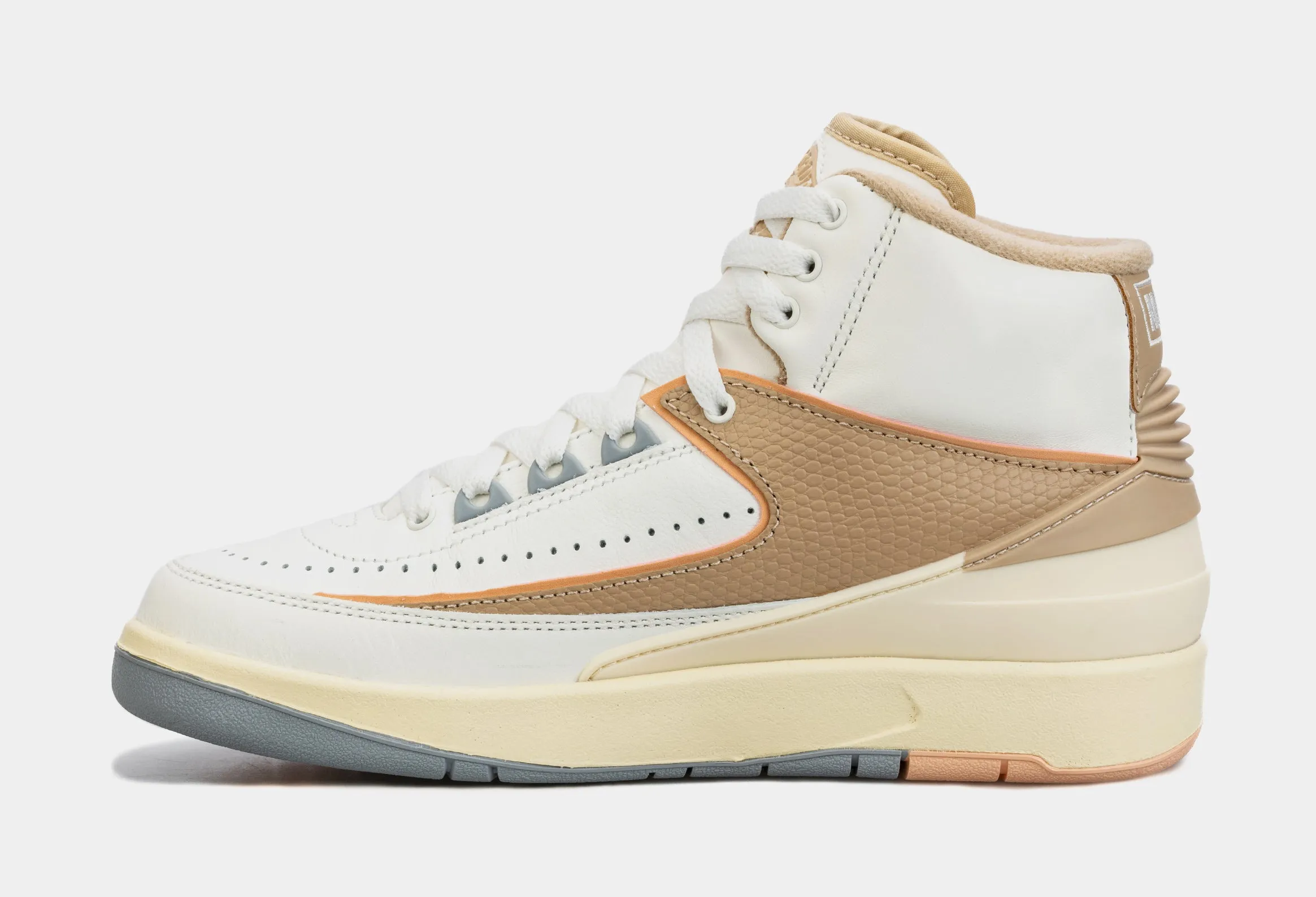 Air Jordan 2 Retro Sunset Haze Womens Lifestyle Shoes (Beige/White)