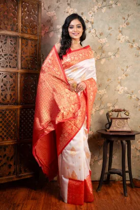 Women Off-White Soft Silk Saree With Red Border And Pallu